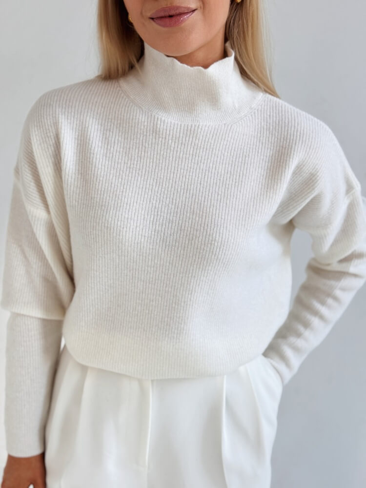 Sweter z półgolfem 100% wełna merino - ecru - obrazek 3